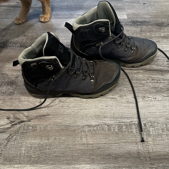 Salomon women’s hiking boots 7.5 - Picture 2 of 4